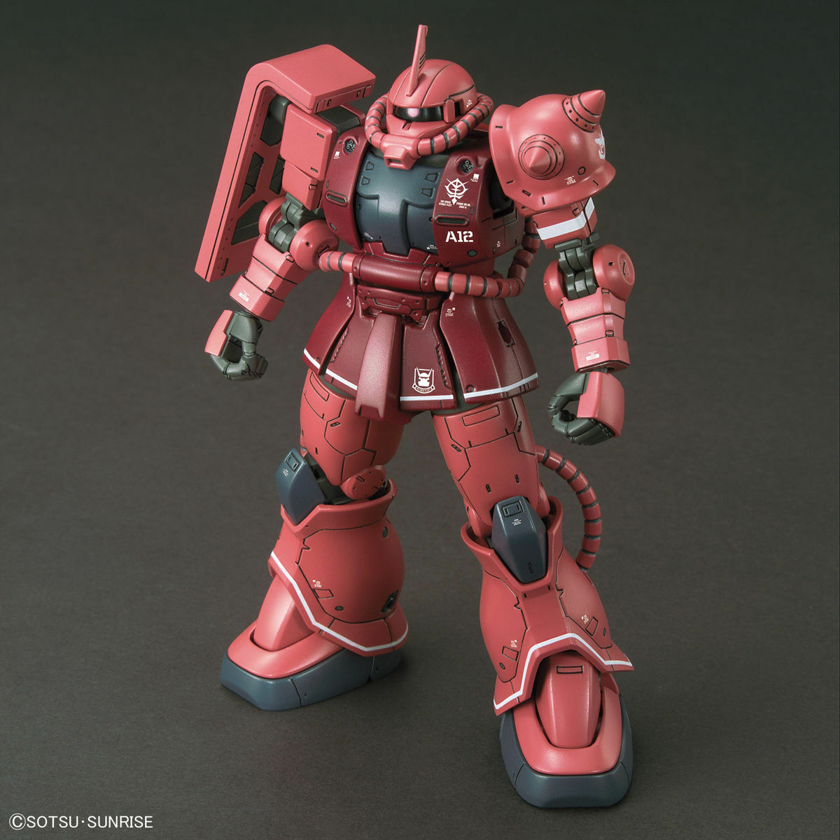 HG 1/144 MS-06S ZAKU II PRINCIPALITY OF ZEON CHAR AZNABLE’S MOBILE SUIT Red Comet Ver.