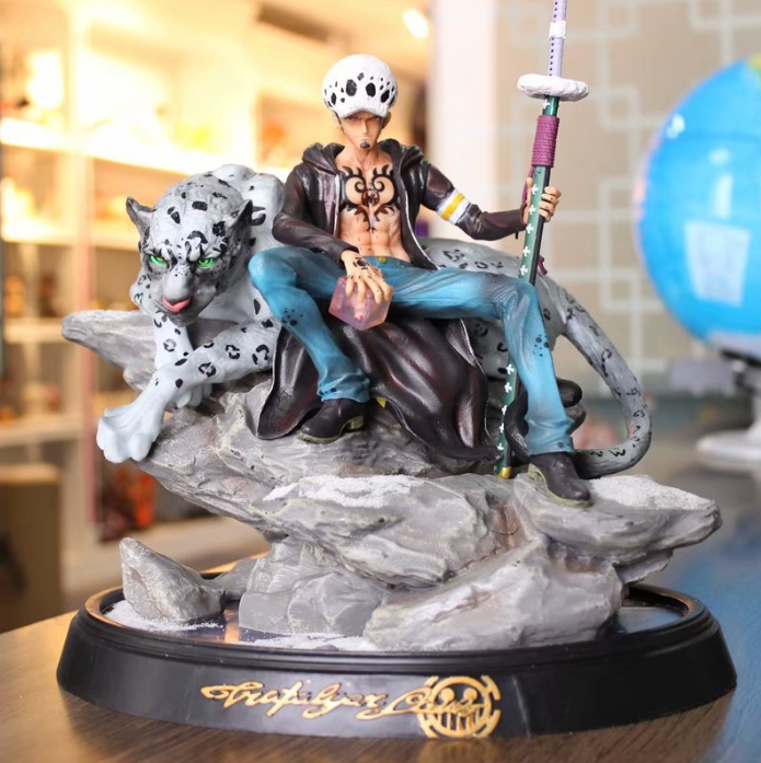 One Piece GK Surgery Fruit Snow Leopard Rob Lucci Figurine;One Piece Seven Warlords Trafalgar Law Figurine