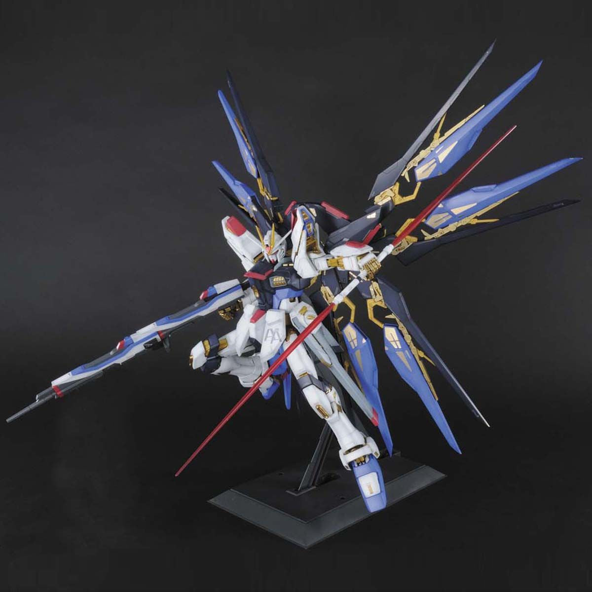 PG 1/60 Strike Freedom Gundam Plastic Model Kit